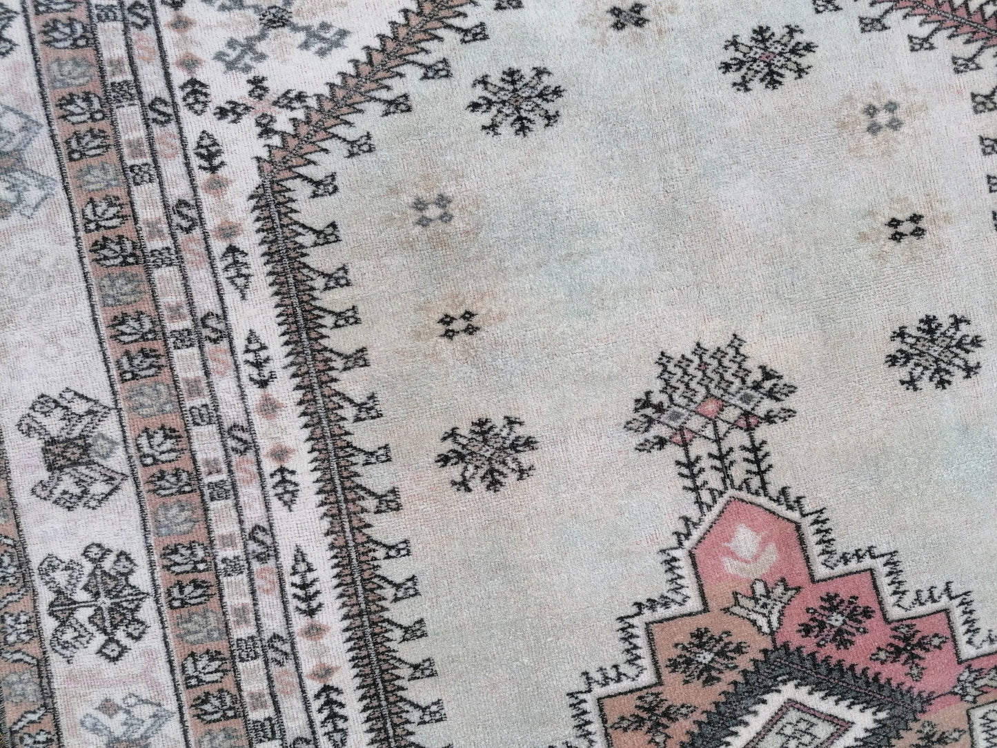4.5 x 7.2 Vintage turkish rug, oushak vintage rug, kitchen rug, wool rug. handmade rug,