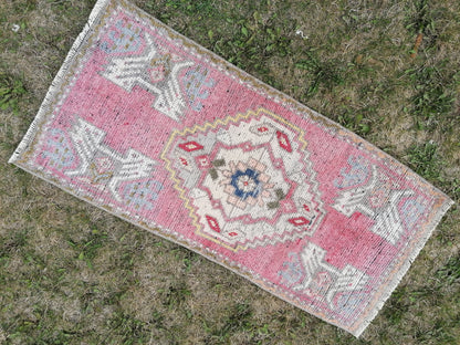 1.6 x 3.2 Vintage oushak small rug. vintage handmade
