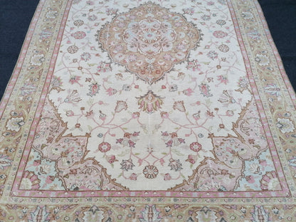 6.7 x 10.2 Turkish size rug, muted vintage rug