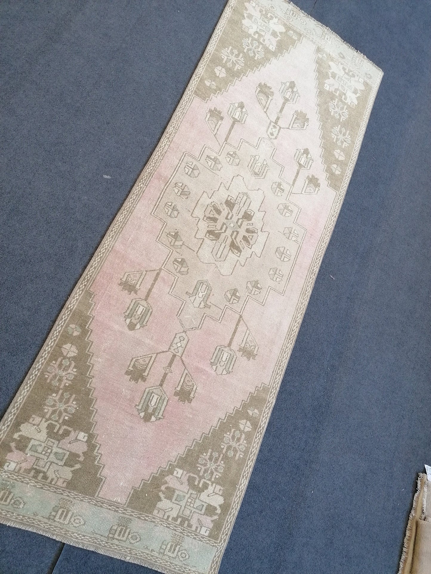 7.7 x 2.8 feet Vintage turkish runner rug, oushak vintage runner rug, vintage anatolian rug