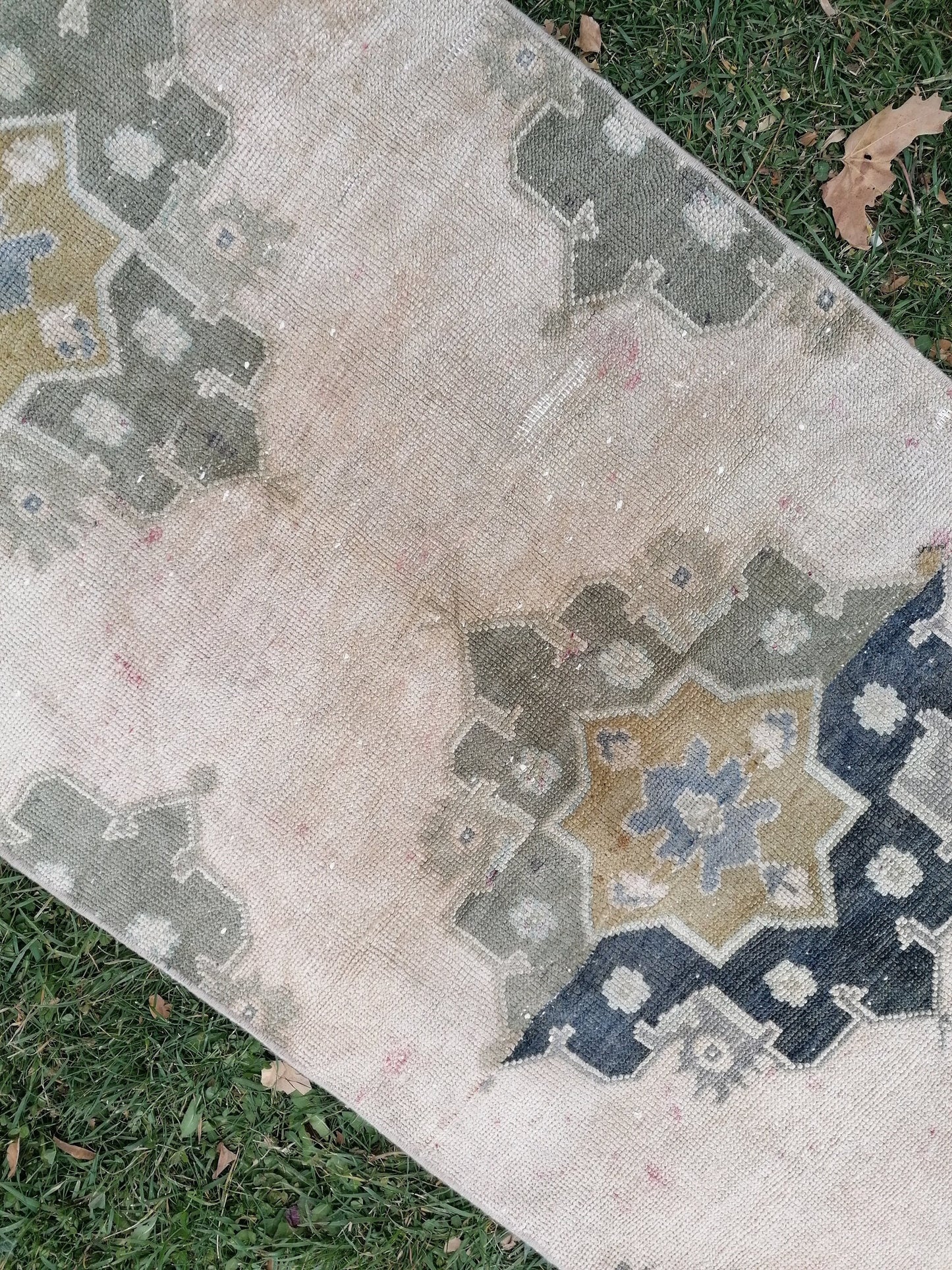 2.6 x 8.5 Turkish runner rug, vintage runner rug, vintage oushak rug, vintage rug