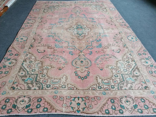 5.8 x 8 Persian wool rug - vintage pink rug, living room rug, handmade wool rugs