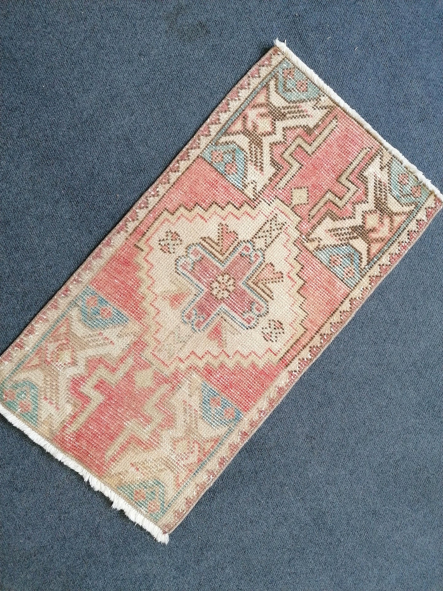 Vintage small turkish rug, hand made wool rug 2.10x1.6 feet