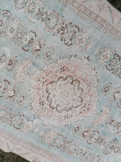 Vintage rug, 5.8 x 9 wool oushak rug, handmade area rug