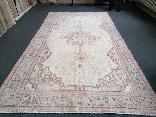 5.5 x 9.7 Large vintage pink pastel rug  oushak handmade wool rug, muted area rug, bohemian rug