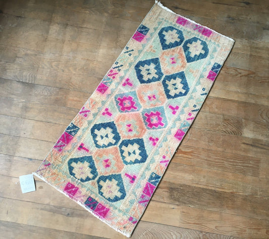 1.5 x 3.2 feet wool pink muted handmade small rug, vintage turkish kitchen mini area rug, oushak floor small bedroom rug, mini rugs