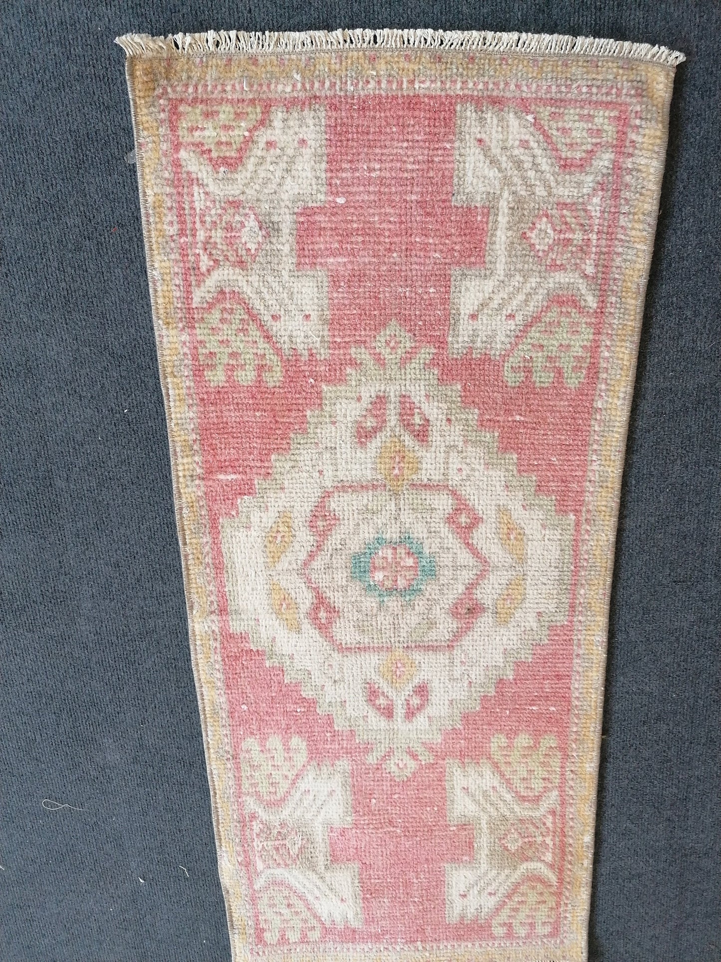 Small hand made rug, woll rug, turkÄ±sh rug, vÄ±ntage rug 3'6x1'6