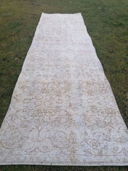 Faded turkish runner 2.8 x 9 muted turkish runner, runner rug, kitchen runner, vintage runner rug