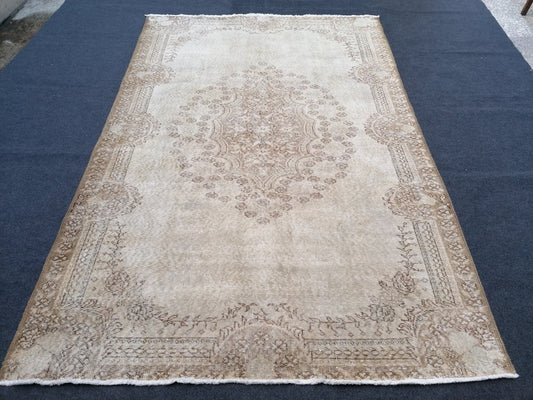 5.9 x 8.8 Oushak turkish rug, vintage turkish rug, oushak vintage rug, vintage rug,