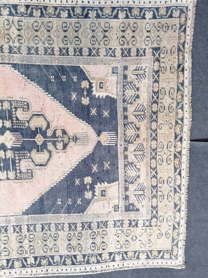 4 x 7.10 Oushak turkish wool rug  turkish handmade rug, vintage rug,kitchen rug, living room rug,