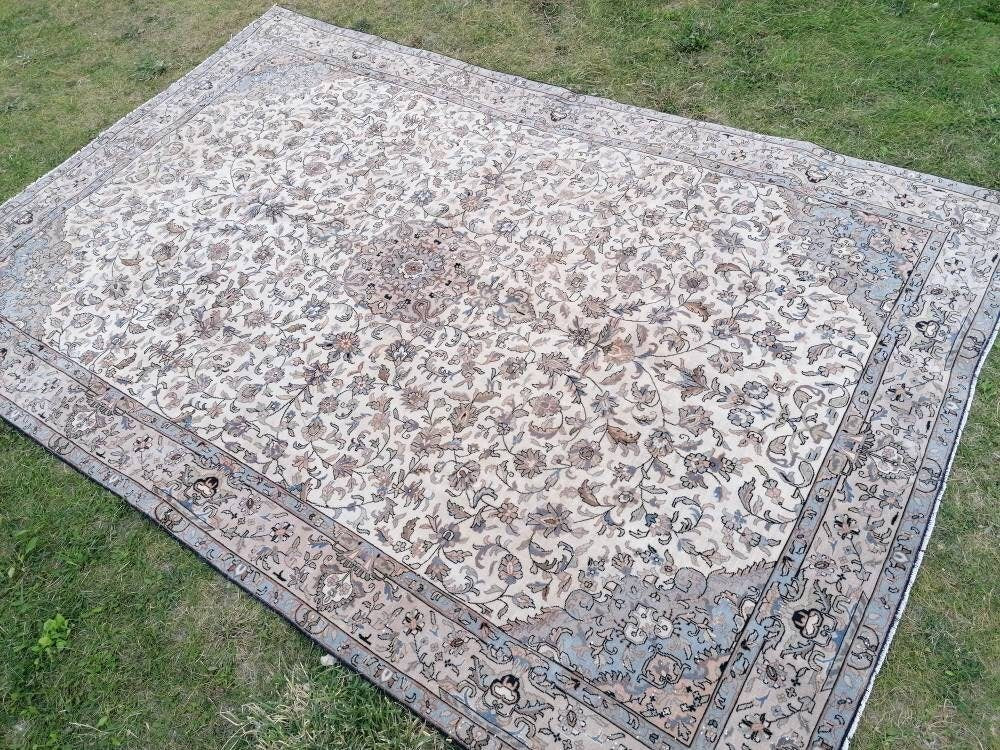Persian wool rug 6.4 x 9.6 vintage living room rug