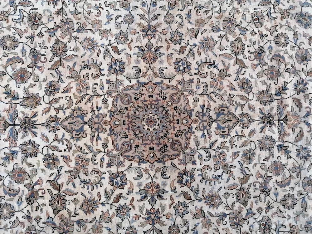 Persian wool rug 6.4 x 9.6 vintage living room rug