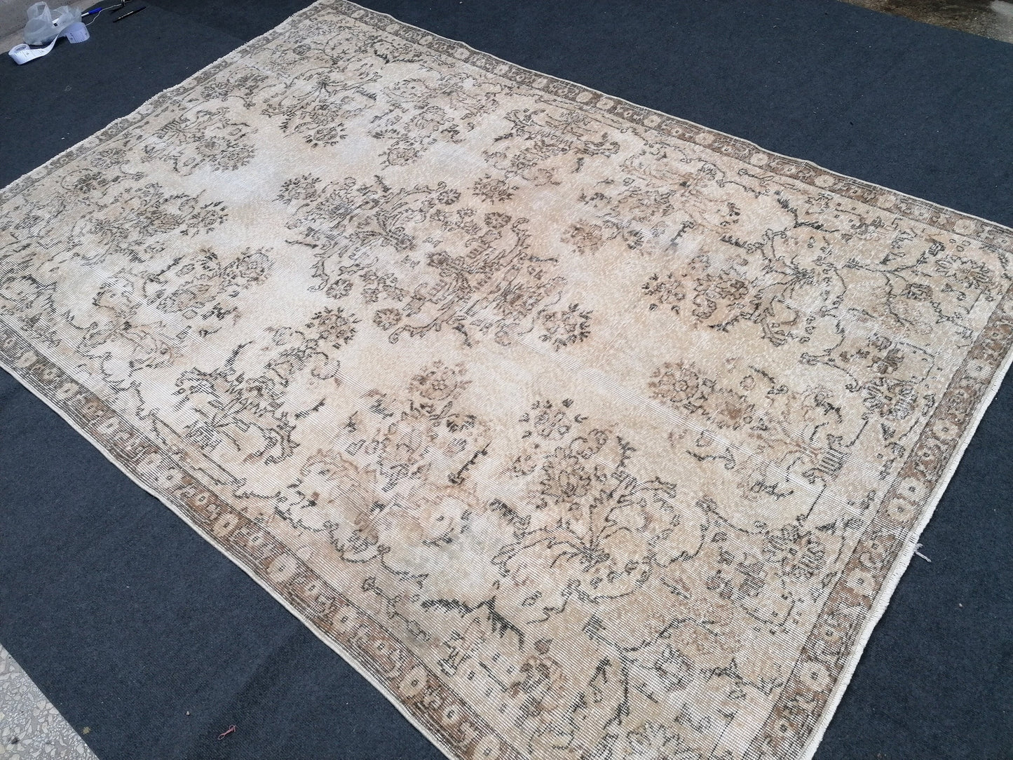 6.9 x 9.9 Oushak turkish rug, vintage turkish rug, oushak vintage rug,