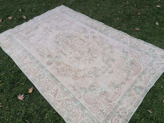 Oushak rug 6 x 9.4 distressed vintage rug, faded living room rug anatolian rug