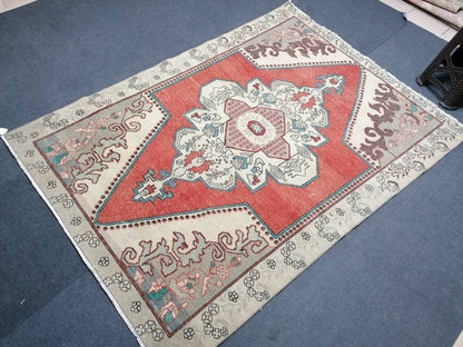 5.6 x 7.5 turkish rug, vintage kitchen rug, oushak bedroom rug, handmade rug