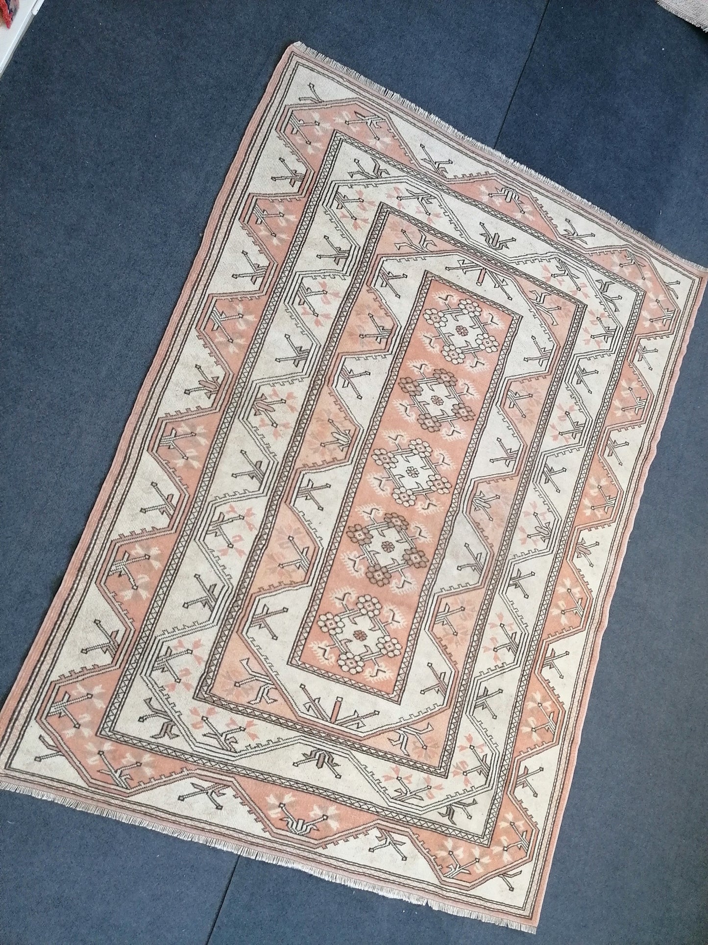 Vintage handmade wool rug 5.5 x 7.4 turkish rug, Oushak rug