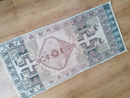 TurkÄ±sh entryway rug, vÄ±ntage small rug, vÄ±ntage turkÄ±sh rug, hand made rug,wool rug 1'9x3'9 feet