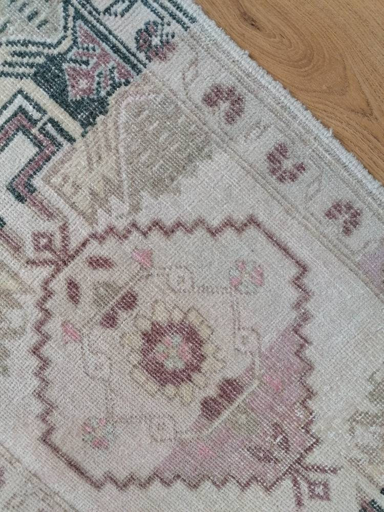 TurkÄ±sh entryway rug, vÄ±ntage small rug, vÄ±ntage turkÄ±sh rug, hand made rug,wool rug 1'9x3'9 feet