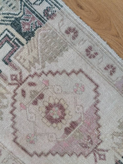 TurkÄ±sh entryway rug, vÄ±ntage small rug, vÄ±ntage turkÄ±sh rug, hand made rug,wool rug 1'9x3'9 feet