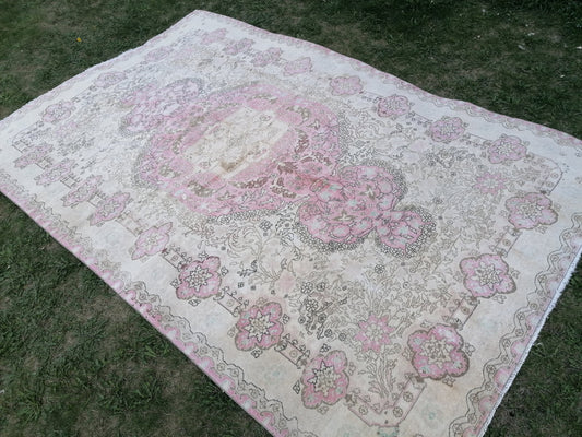 6.5 x 10 Pınk color vıntage rug, turkısh rug, Handmade rug,  oushak rug