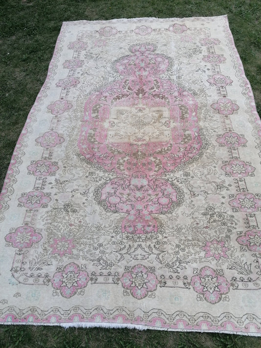 6.5 x 10 vintage rug, turkish rug, Handmade rug,  oushak rug
