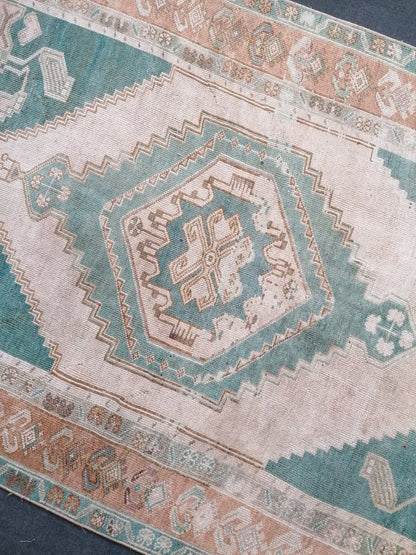 Vıntage rug 5.5 x 8.9 turkish vıntage rug, oushak large rug, hand made wool rug,