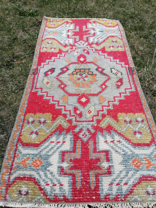Small turkish rug, small vintage rug,3'1x1'6 vintage oushak rug unique hand made rug kitchen rug bohemian rug traditional turkish decor