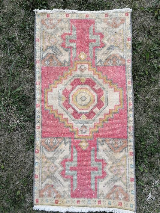 Turkish small rug vintage rug 2'11x1'6 vintage oushak rug unique hand made rug kitchen rug bohemian rug traditional turkish decor