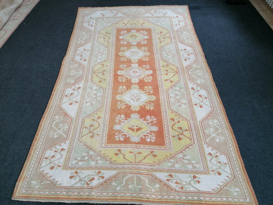 5 x 9 Turkish rug vintage turkish rug,  oushak vintage rug, kitchen rug, vintage anatolian rug, unique handmade