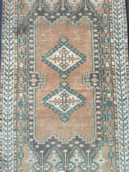2.6 x 4.8 handmade area rug, vintage turkish rug,