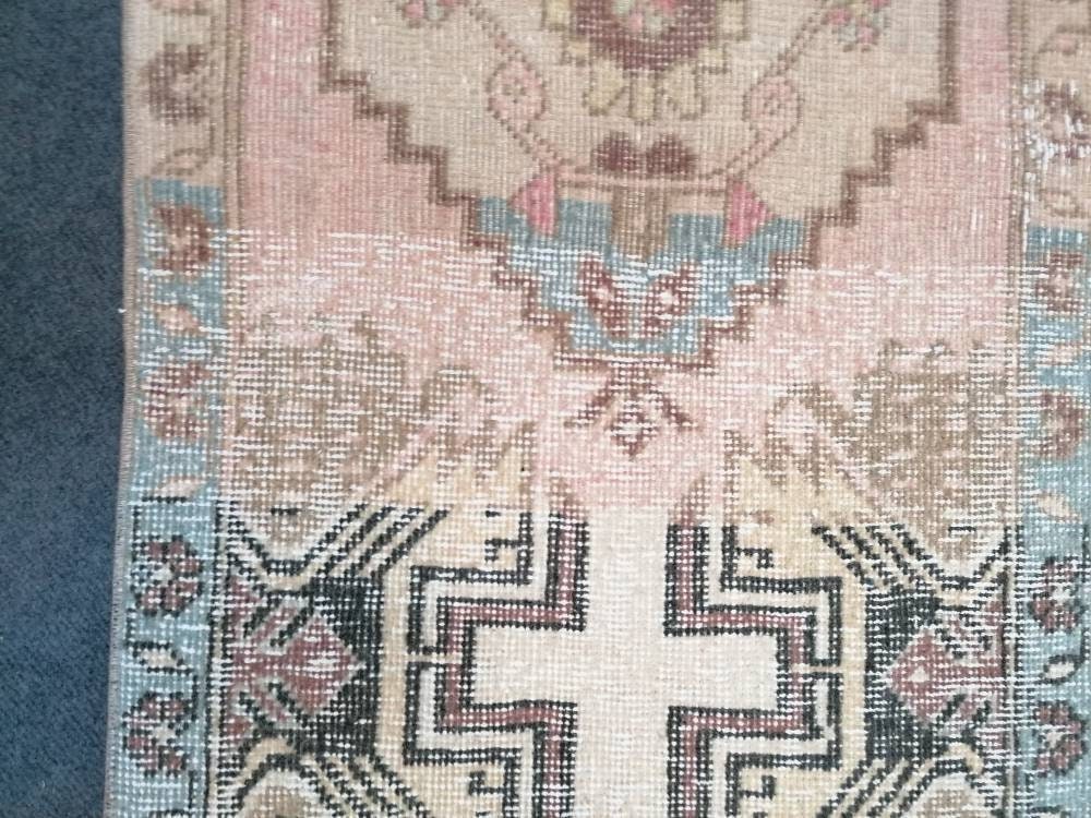 TurkÄ±sh small rug, anatolian  vÄ±ntage rug, entery hand made rug, wool rug 1'9x3'9 feet