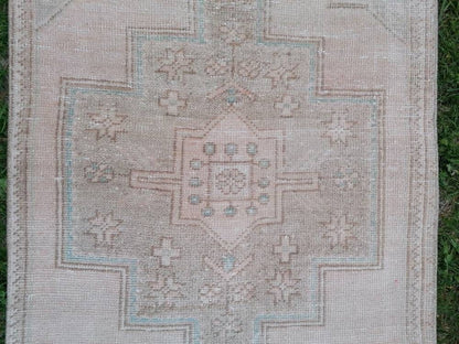 2.7 x 8.4 Muted hallway wool runner rug  handmade runner  vintage oushak runner, turkish runner rug