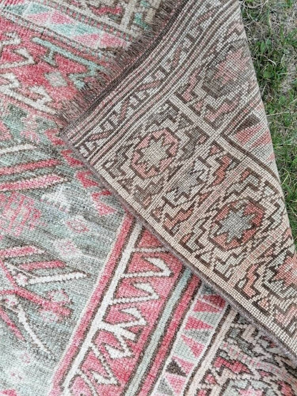 3.10 x 5.8 Vintage handmade wool rug turkish bedroom rug  oushak rug, Hand-knotted rug, living room rug